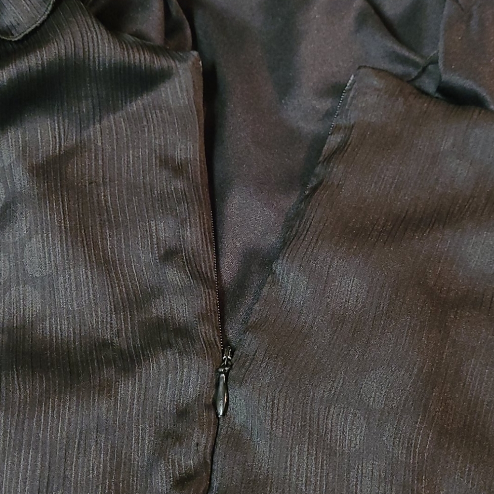 High Neck Ruffled Open Back Halter Top - Picture 8 of 9